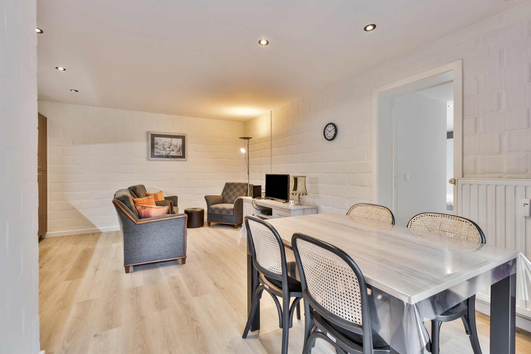 Volledig gerenoveerde vakantiewoning in Hengelhoef – Instap klaar en gemeubileerd! - foto 4