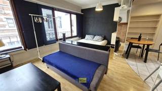 Deze studio is gelegen in het centrum van Antwerpen, om de hoek van de Grote Markt en de Groenplaats.Gelegen op de tweede verdieping, ligt deze...