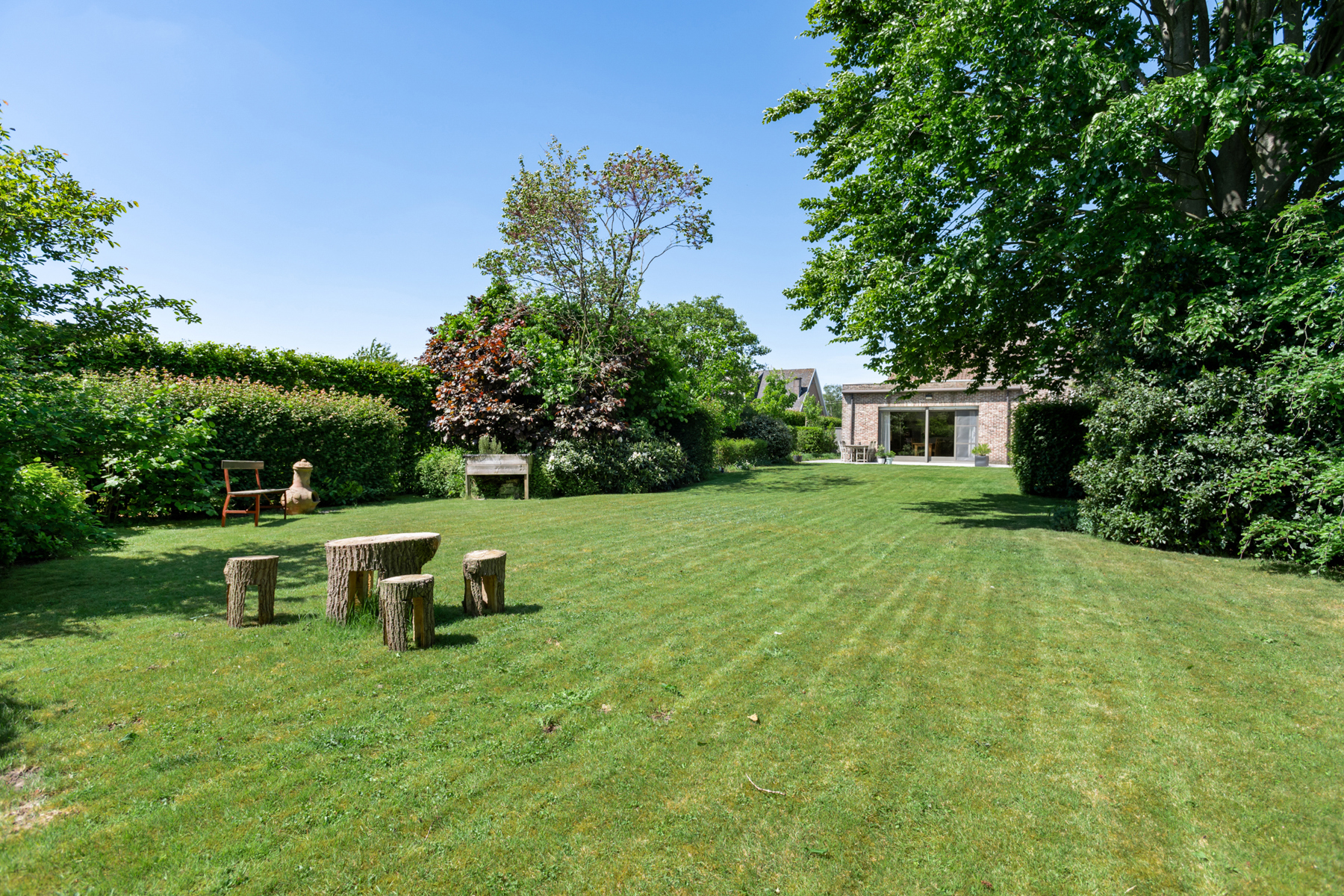 Ruime villa met praktijkruimte in rustige doodlopende straat. - foto 4