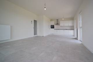 Rozendaalstraat 11/15 – 8800 RoeselareDit instapklare nieuwbouwappartement is rustig gelegen en geniet van een vlotte verbinding naar het station, de...