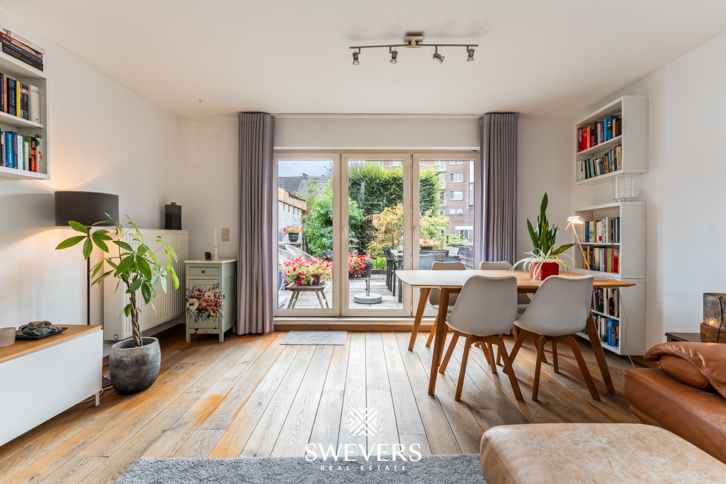 Karaktervolle stadswoning (4 slpk) met zonnige tuin in hartje Hasselt - foto 4