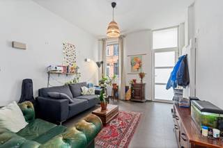 Deze gezellige woning bevindt zich in de rustige Limbastraat in Gent, vlak bij de prachtige groenzone van de Wondelgemse Meersen. Dankzij...