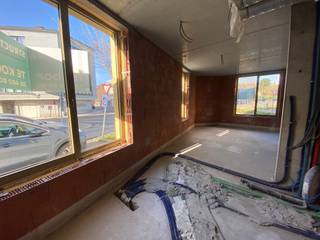 Surface commerciale casco avec emplacement de parking au cœur de Strombeek-BeverÀ la recherche de l’emplacement idéal pour votre activité?...