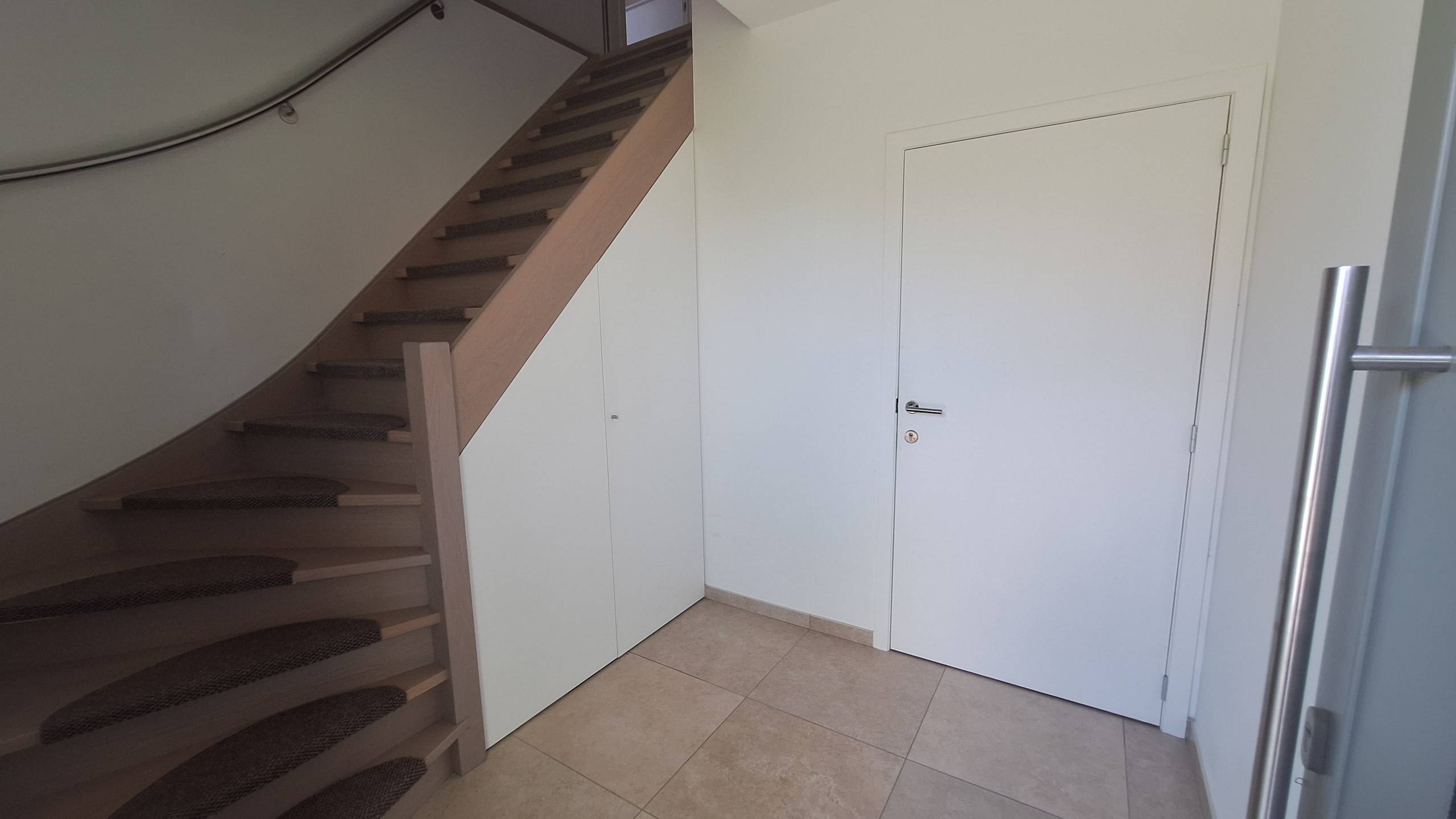 Instapklaar, lichtrijk en energiezuinig appartement in het centrum van Poperinge (EPC-label B). - foto 4