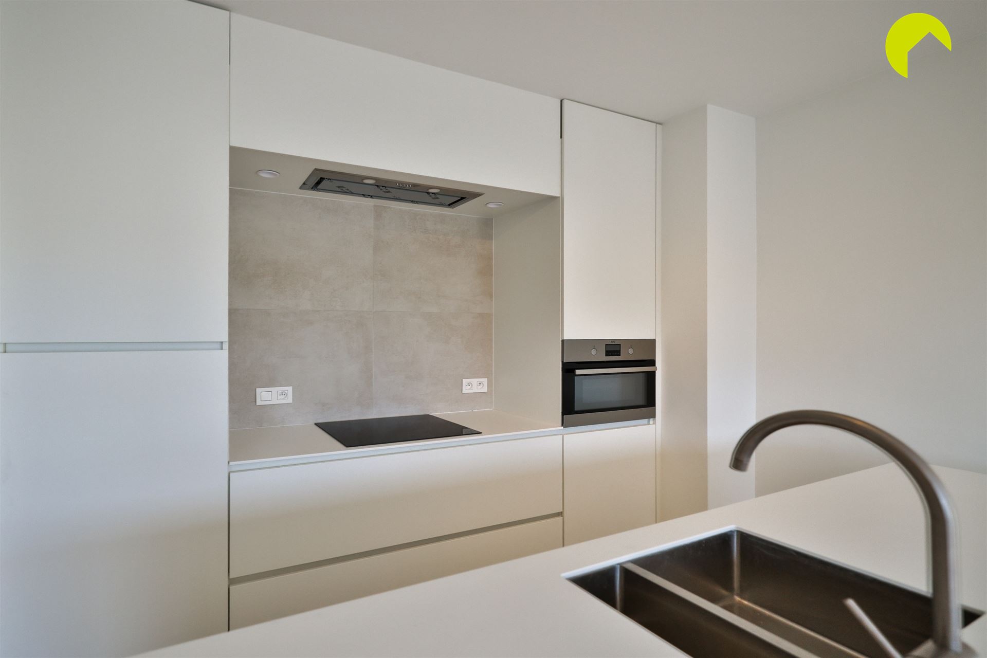 Stijlvol gerenoveerd appartement (88m²) te Lint - foto 5