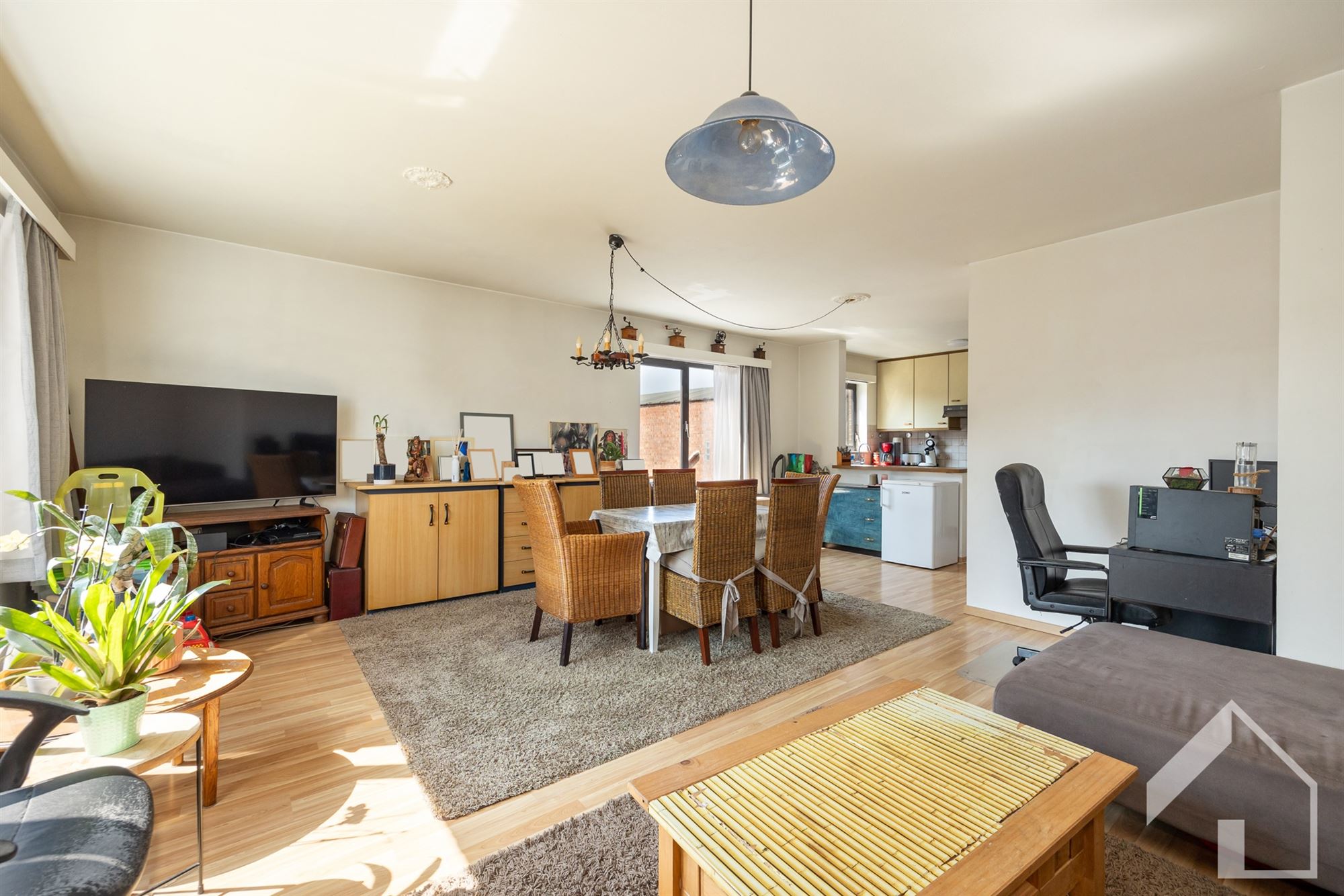 Ruim appartement op de 1e verdieping met garagebox - foto 3