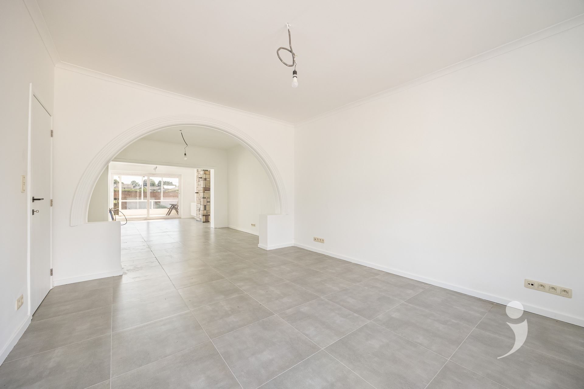 Karaktervolle, volledig gerenoveerde woning met 4 slaapkamers, 2 badkamers en zonnige tuin! - foto 5