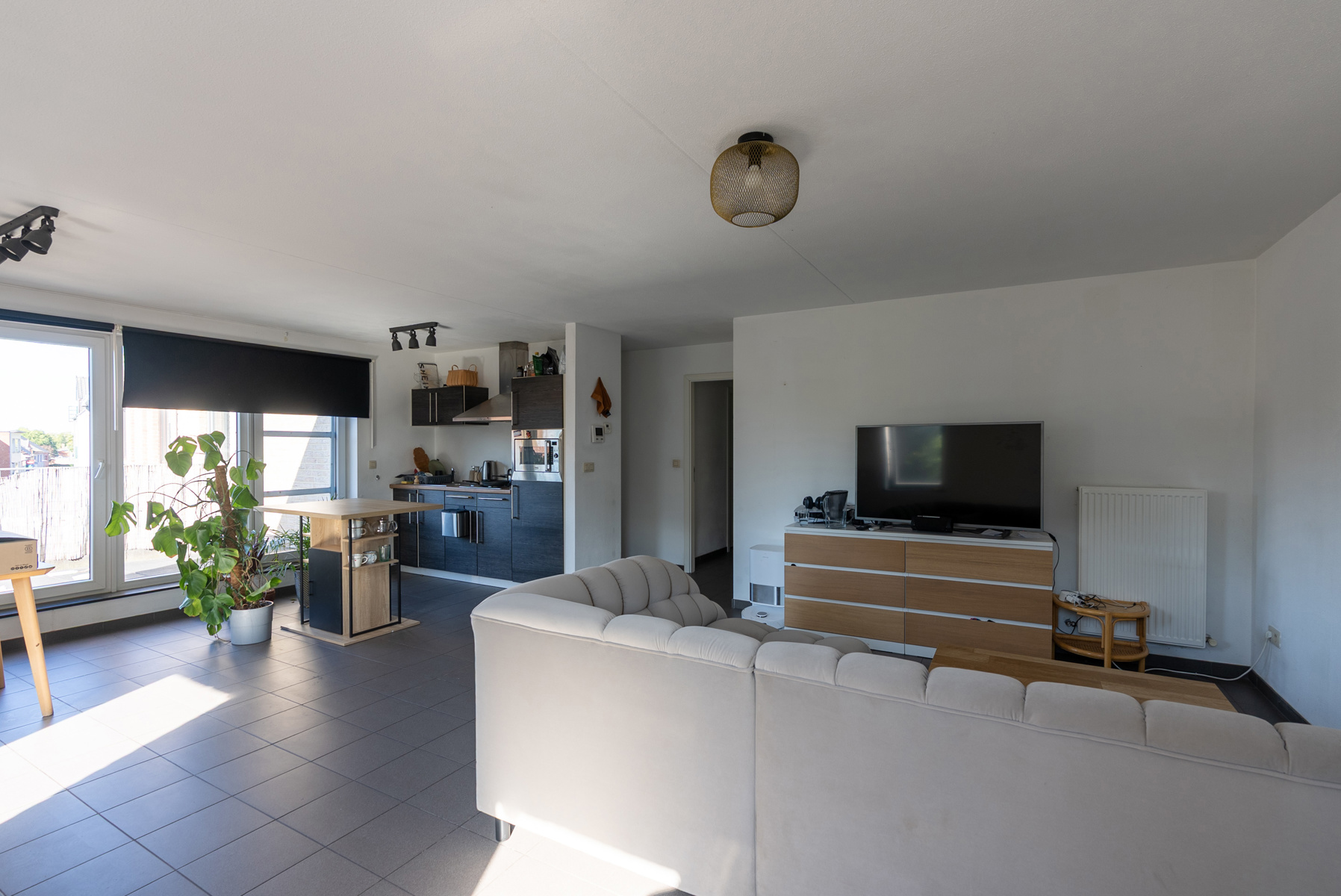 Appartement met terras en staanplaats nabij het centrum! - foto 2