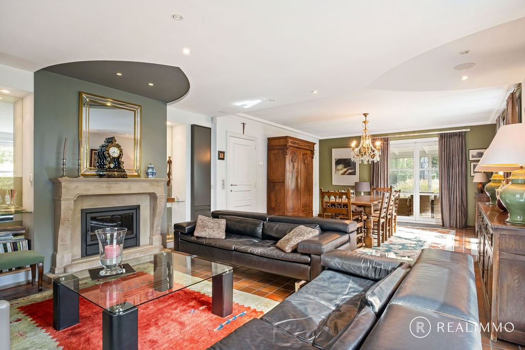 Ruime alleenstaande woning met prachtige tuin in Kooigem - photo 5