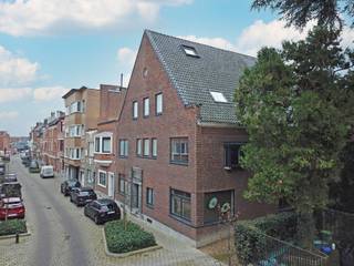 Het kantoorgebouw word ter beschikking gesteld in de vorm van verschillende aparte kantoorruimte gaande van 9m² of 15m². Het gebouw is ideaal...