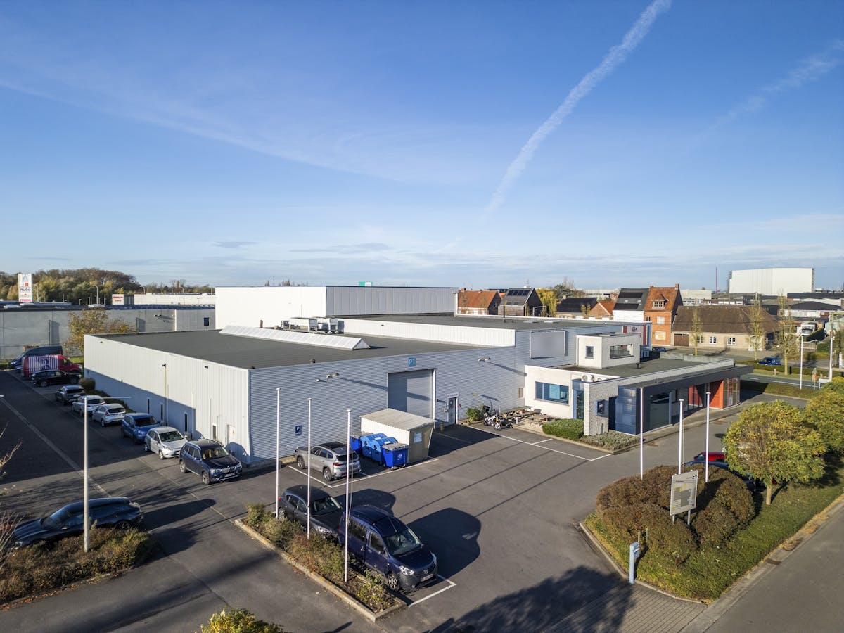 Société immobilière avec bâtiment commercial loué à vendre à Kuurne - photo 2