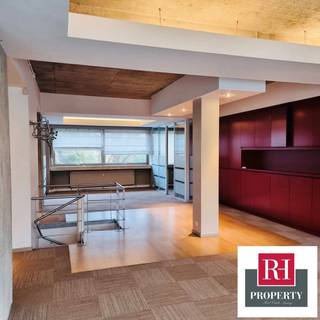 Dans un environnement caractérisé par son calme et son cadre verdoyant, bénéficiant d'une localisation privilégiée à proximité des transports...