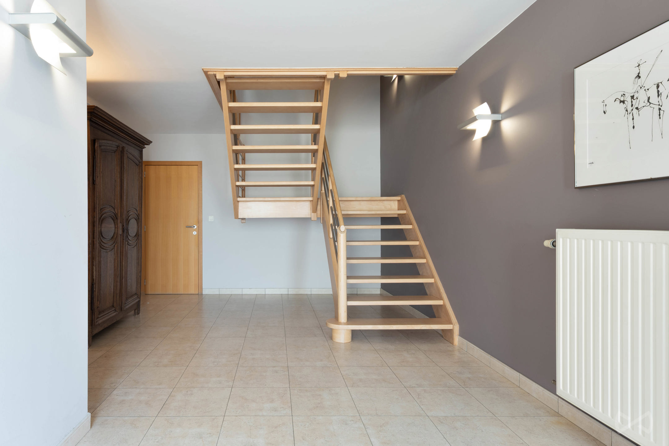 Uitzonderlijk ruime woning grenzend aan parkgebied - foto 3