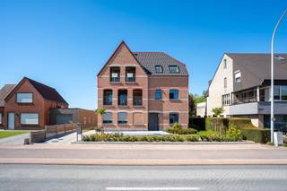 Ontdek deze prachtige penthouse in een exclusieve, kleinschalige residentie “In Endert” met slechts 5 woonentiteiten te Eindhout. Hier komen...