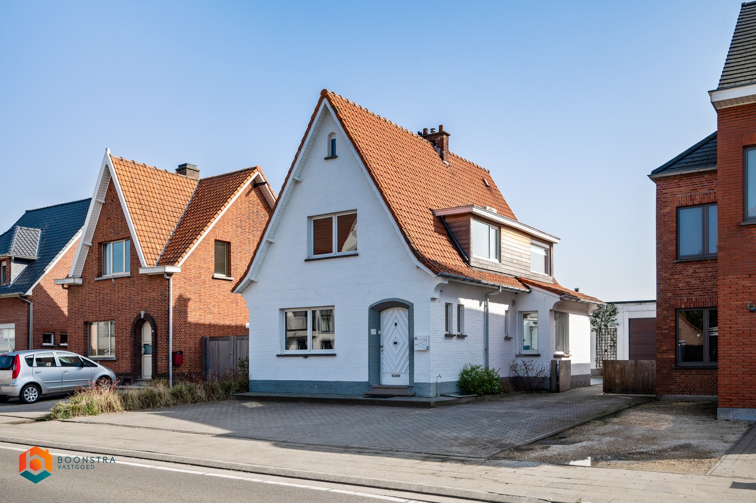 Leuke woning met 3 slpkrs en vergund magazijn/loods van 300m² - foto 1