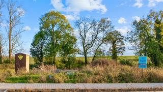 Land for sale in Ath