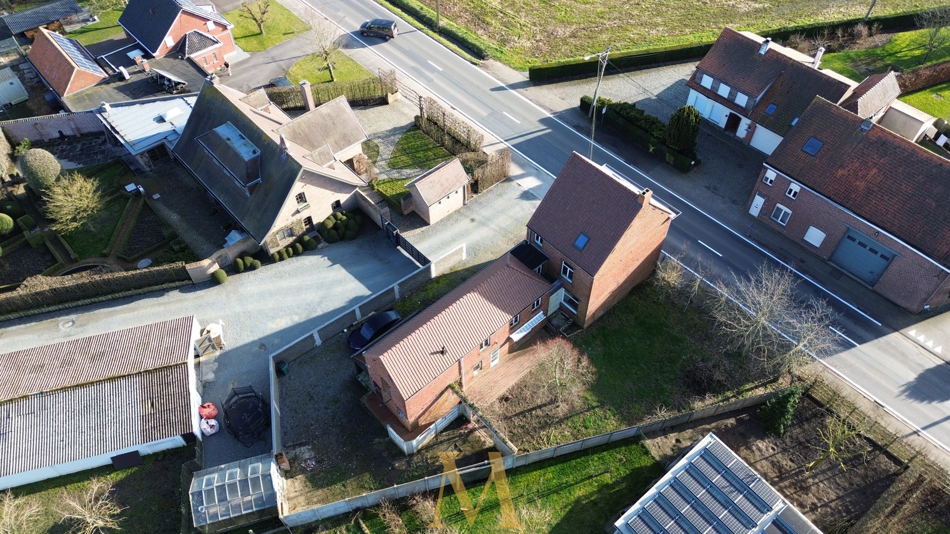 Open bebouwing met 4 slaapkamers en enorm potentieel - foto 2