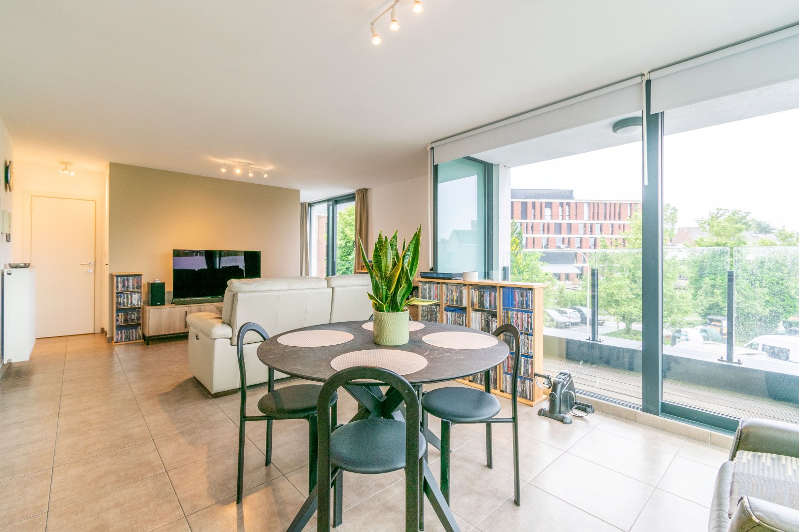 Een aangenaam, recent appartement te Halle! - foto 5