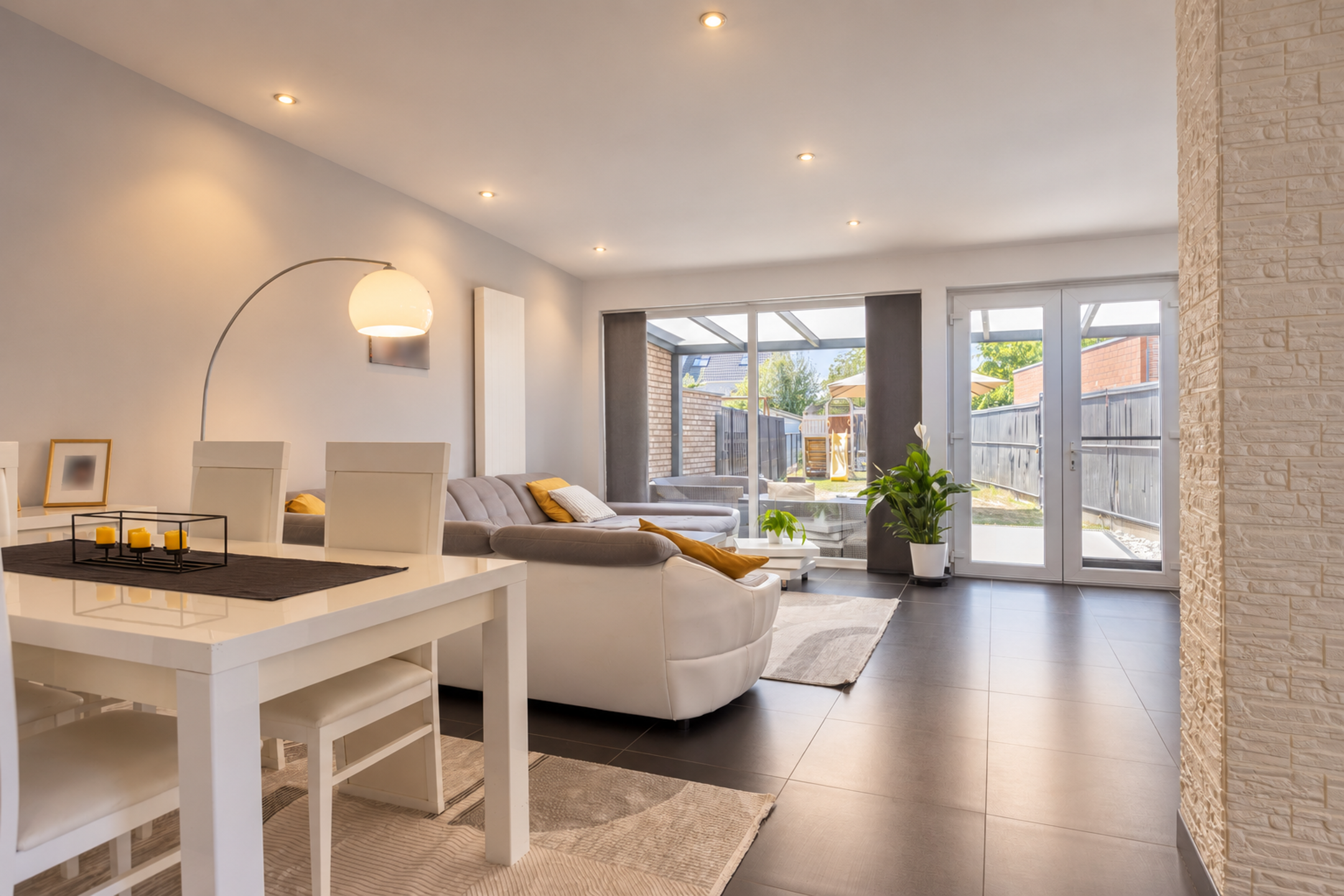 Ruime gezinswoning van 215 m² met vier à vijf kamers en tuin - foto 4