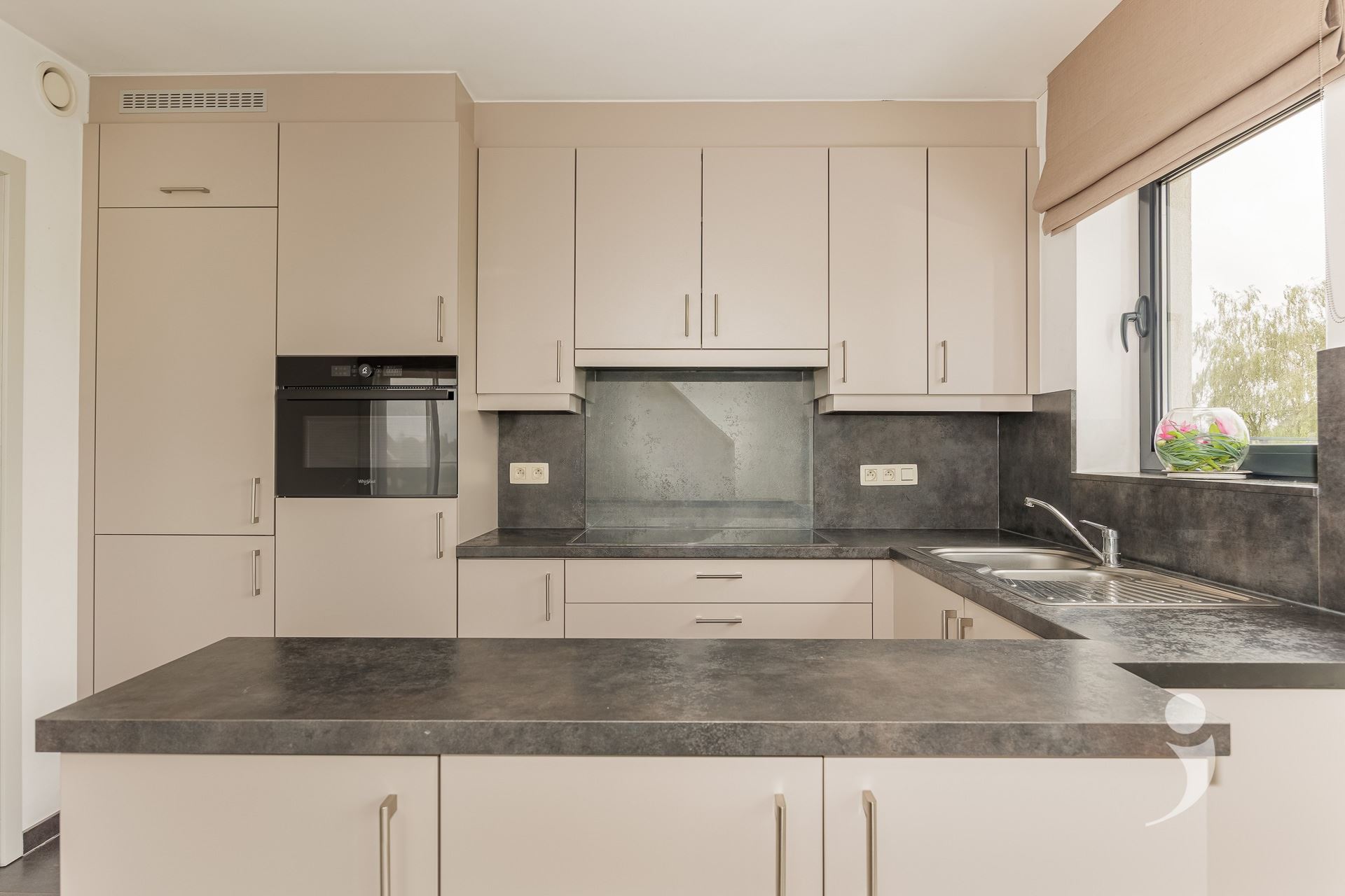 Ruim appartement op een toplocatie! - foto 4