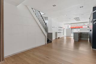 HANDELSZAAK MET MOGELIJKHEID TOT OPSLAG OF WOONST IN HET HARTJE VAN HERENTALSIn het centrum van Herentals, op een toplocatie in de gegeerde...