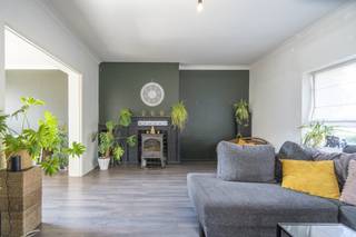 Op een grondoppervlakte van 341m² vinden we deze instapklare woning te koop met 2 slaapkamers. Gelegen op een centrale locatie te Kortrijk...