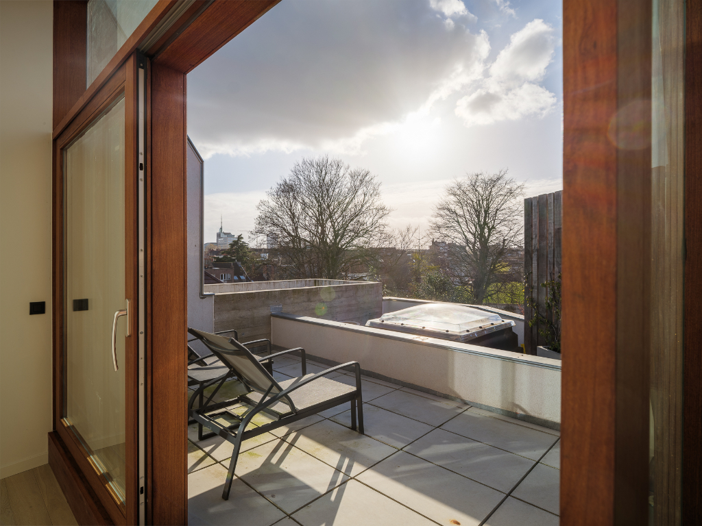 Architecturaal 3-­slaapkamerappartement met twee terrassen in het centrum van Gent. - photo 4