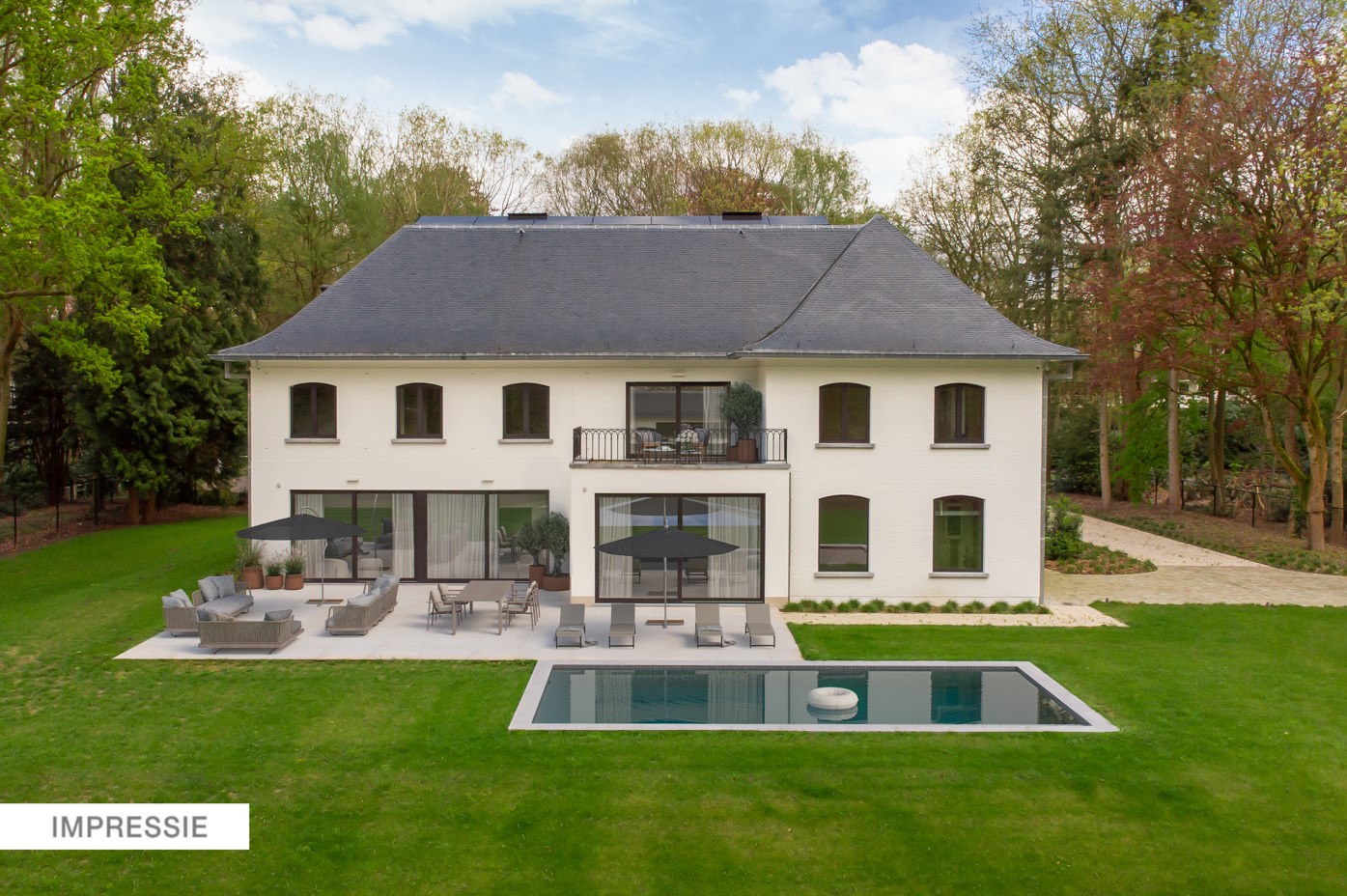 Luxury villa on approximately 3,628m² with swimming pool - photo 2