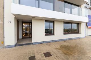 Heist: instapklaar gelijkvloersappartement te koop met 1 slaapkamer op de Zeedijk-Heist 70.Dit appartement ligt op een toplocatie pal aan zee, in een...