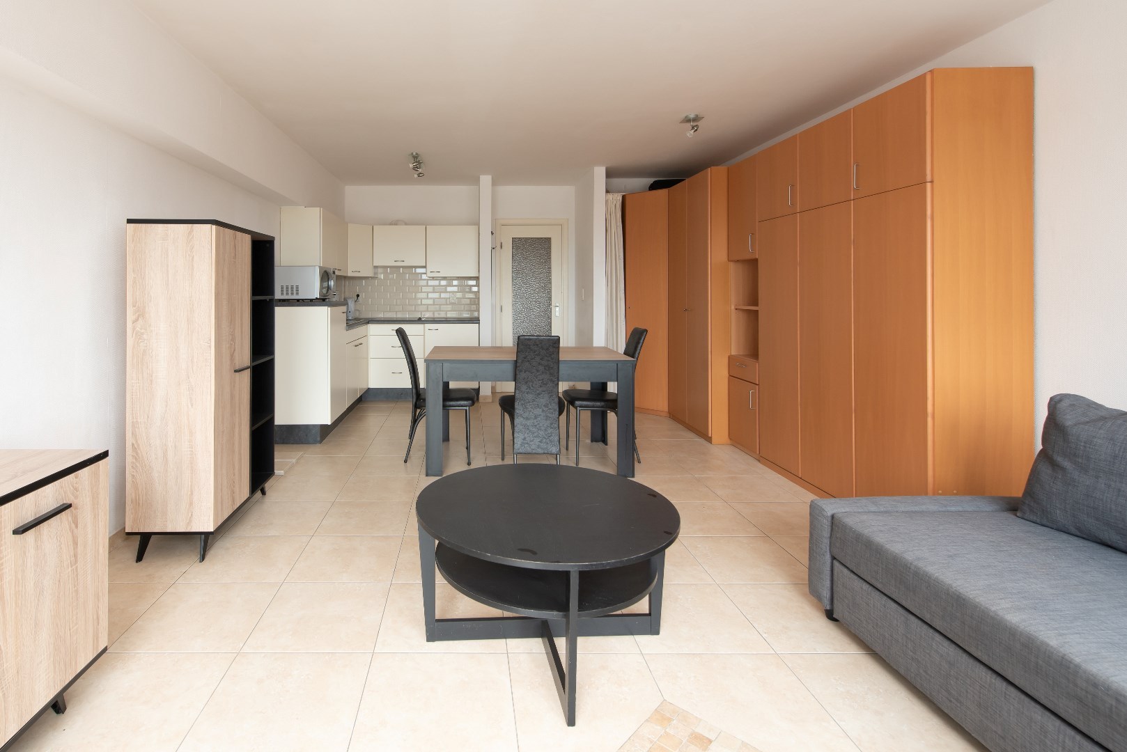 Gezellige lichtrijke studio in een kleine residentie te Raversijde - foto 2