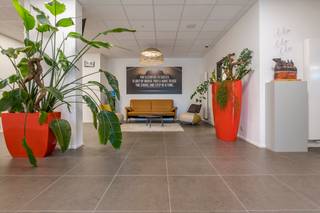 Ruim bedrijfsgebouw met uitstekende ligging in Appels (Dendermonde)Op een perceel van 21a95ca bevindt zich dit multifunctionele bedrijfsgebouw van...