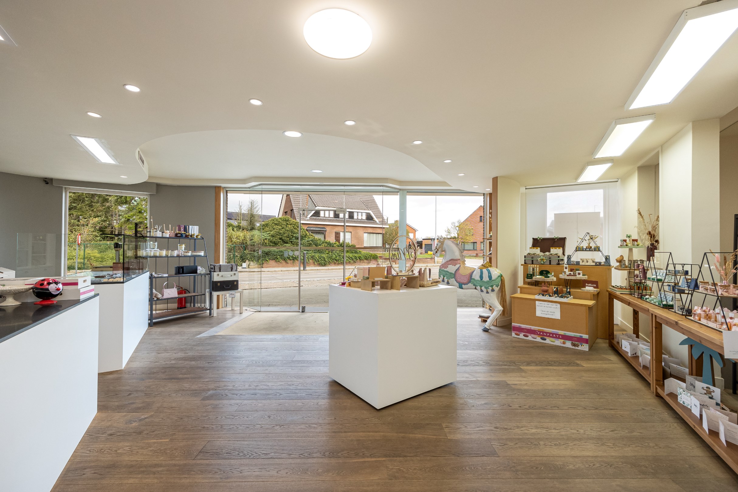 Handelszaak van ca. 100 m² met kelder en garage op zichtlocatie te Mol - foto 5
