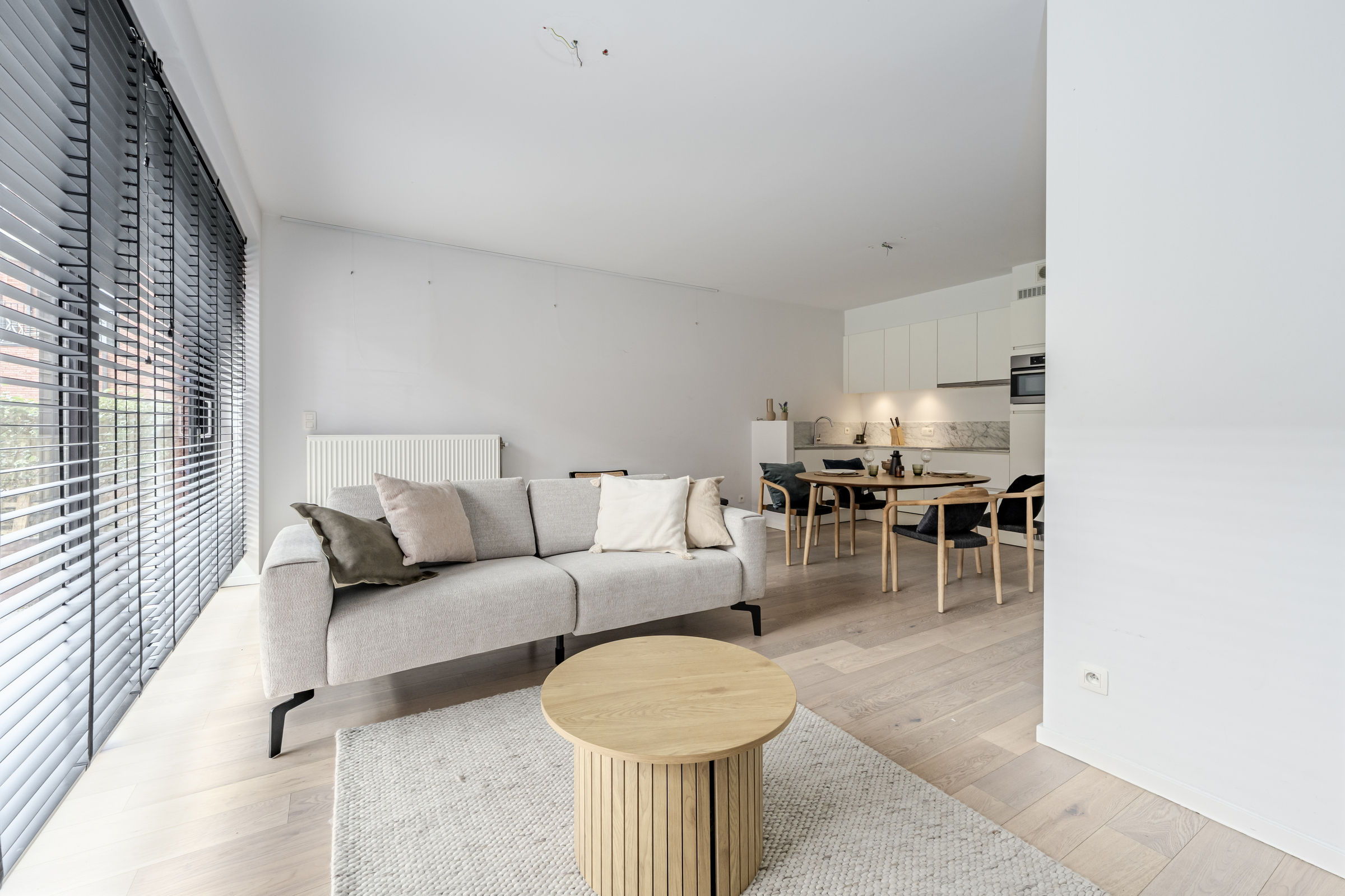 Appartement met eigen inkom, 3 kamers en 2 staanplaatsen - foto 5