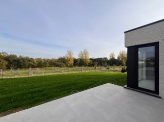 <p><span>Situated on a nature reserve, near the village center of rural Korbeek-Dijle and with a perfect connection to both Leuven and Brussels and other connecting roads, we are honored to offer for sale this modern and timeless new construction project. </span></p><p><span>This contemporary and energy efficient new construction project has been realized by a renowned construction company and concerns 6 semi-detached houses and 1 open house. <br />This newly built house with a facade width of 9 m is situated on a plot of 287 m² and has a living area of 165 m². In a modern and timeless architectural style, this home is finished to a high standard and equipped with all modern living comforts, being underfloor heating throughout, heat pump, solar panels and so much more. This energy efficient property comprises on the ground floor an entrance hall, a guest toilet, a practical storage room, a spacious living room with adjacent dining area with open kitchen which provides access to the garden with terrace of 19 m² where it is lovely to relax. The second floor comprises a bathroom, a separate toilet, a technical storage room and 3 bedrooms. </span></p><p><span>In short, a real opportunity for people who want to live energy efficiently, timelessly, luxuriously and comfortably surrounded by the peace and greenery of the Dyle valley. A unique opportunity! </span></p><p><span> </span></p>