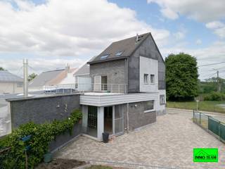 +++ Bodegemstraat 62, Ternat +++Een woning dat absoluut het ontdekken waard is ! Met haar royale bewoonbare oppervlakte en doordachte indeling is dit...
