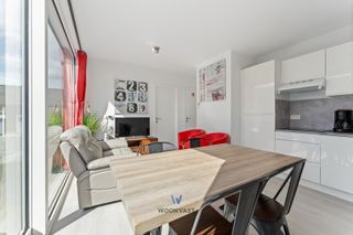 Instapklare, energiezuinige chalet op gelegen op het domein 'New Dahlia', een kleinschalig park met slechts 17 kavels opgeleverd in 2021.De chalet is...