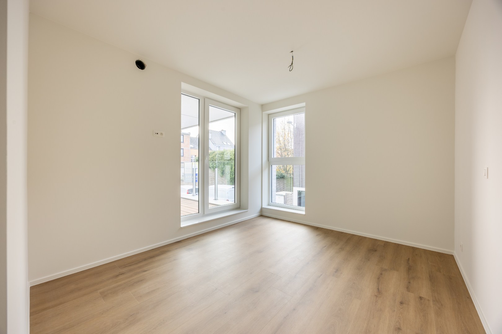 Zuidgericht nieuwbouwappartement met 2 ruime slaapkamers en zicht op het water - foto 4