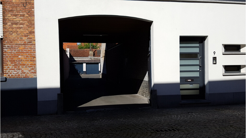 Garagebox met uitstekende ligging te huur in het centrum Brugge - photo 4