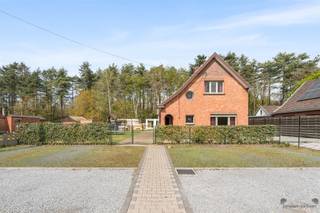 Maison familiale spacieuse avec garage moderne...