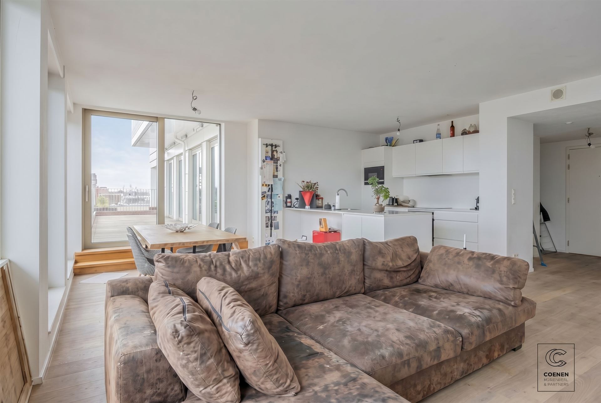 Ruim drieslaapkamer appartement op een uitstekende locatie! - foto 4