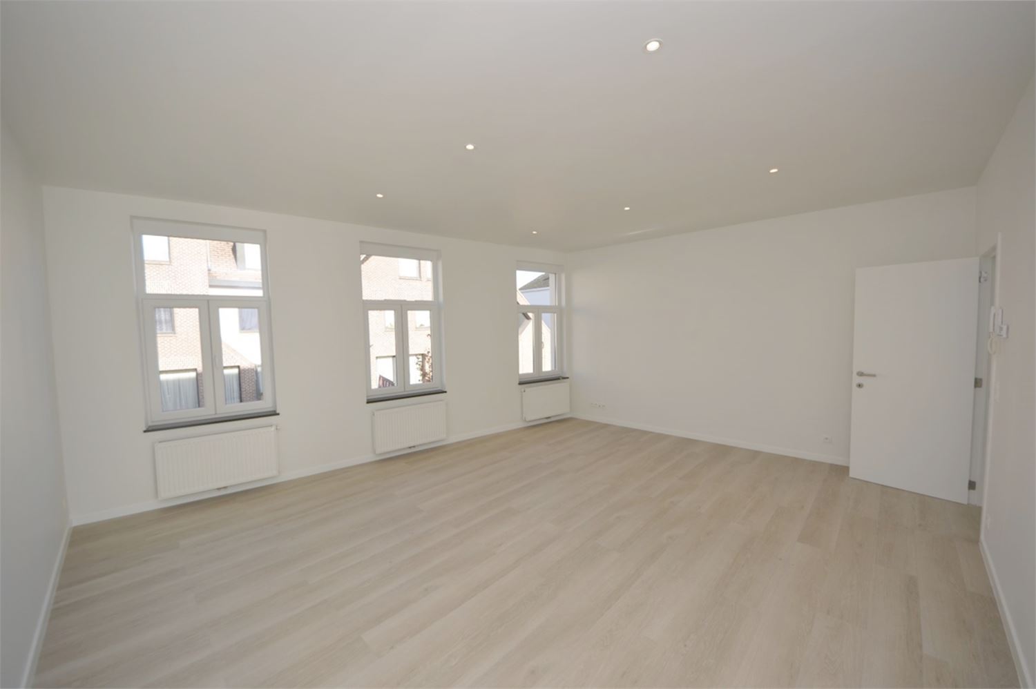 COMPLEET VERNIEUWDE DUPLEX MET TERRAS - foto 3