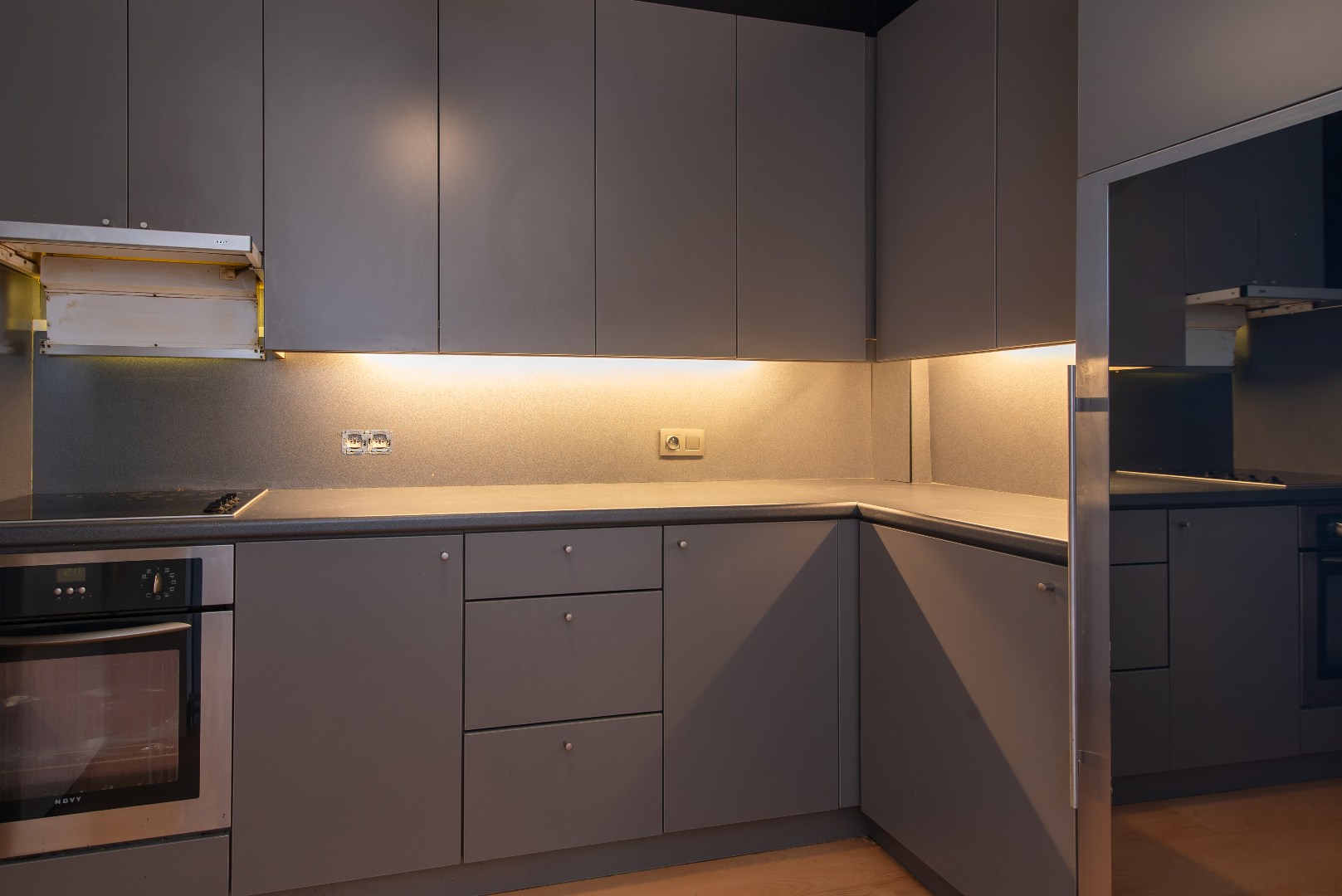 Lichtrijk appartement met panoramisch zeezicht aan de kust - foto 4