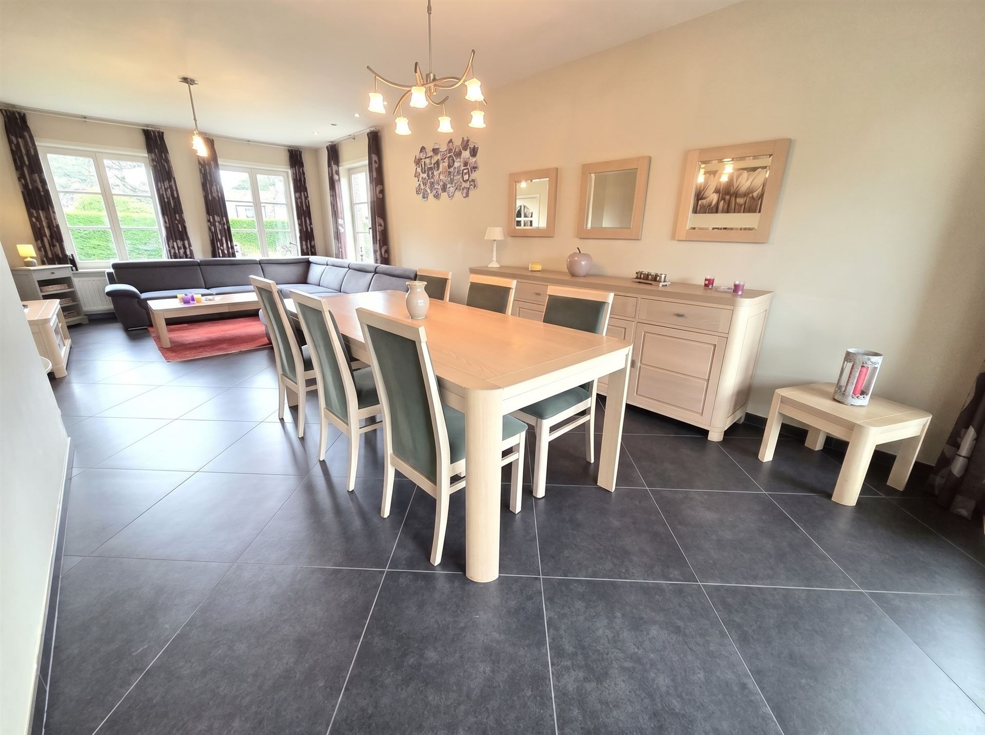 Stijlvolle woning met 4 slks op een perceel van 897m² - foto 4