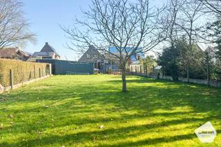 U kunt een BOD uitbrengen op deze woning, rekening houdend met de AANVANGSPRIJS van € 395.000,00 , elk hoger BOD wordt voorgelegd aan de eigenaars...