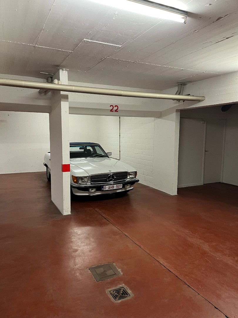 Ruime autostaanplaats in residentie op Zeedijk-Het Zoute - foto 2