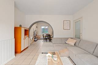 [[ DIT PAND NEEMT DEEL AAN DE ERA OPEN HUIZEN DAG OP 14/3 VAN 13:00 TOT 14:00 ]]Deze instapklare starterswoning is rustig gelegen nabij Opitter, in...