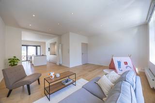  * Appartement op 1e verdieping met terras in het centrum van Oostende! * Gelegen in een rustige straat nabij het Maria-Hendrikapark te Oostende,...