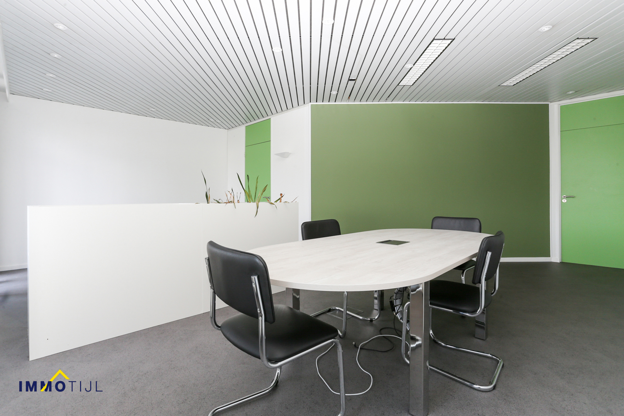 Handelspand met ruime parking op toplocatie in Lebbeke! - foto 5