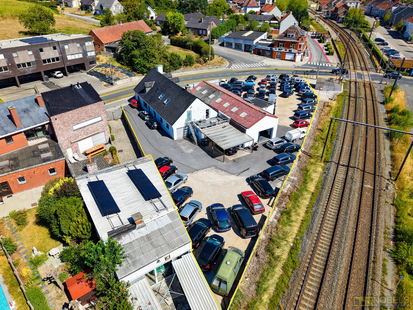 Te huur, commerciële eigendom met uitstekende visibiliteit aan het station van Anzegem - photo 4