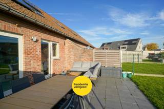 In een rustige wijk in Bredene staat deze instapklare, energiezuinige woning op een perceel van 274 m² met EPC B. De woning geniet van...